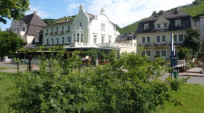 Отель Hotel Schön  Assmannshausen